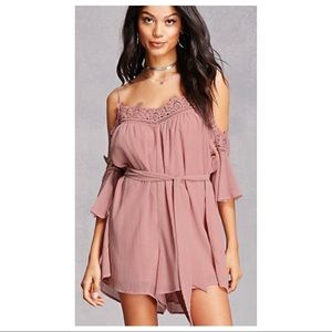 Lulu’s open shoulder romper BNWT